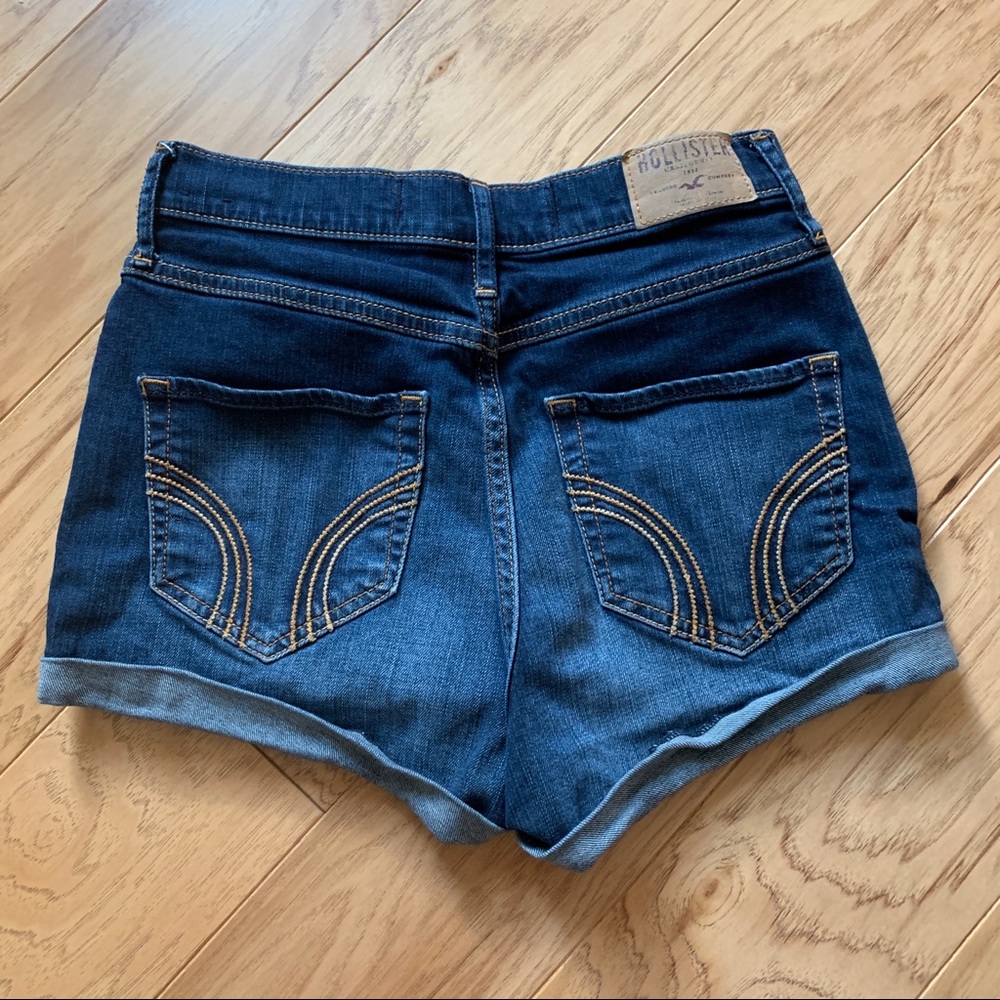Natural high rise Jean Shorts - Picture 4 of 4